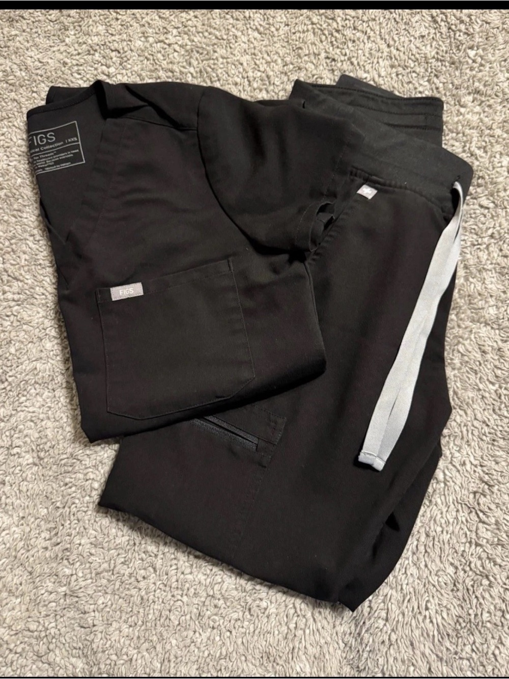 FIGS Technical Collection Women’s Scrub Set XXS Black Top & Jogger Pants